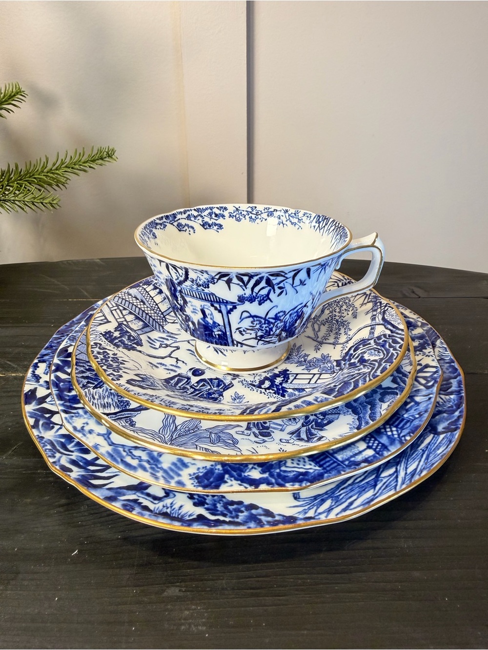 Royal Crown Derby Blue Mikado 5 Piece PLACE SETTING Plate Coffee Tea cup England - Picture 9 of 9